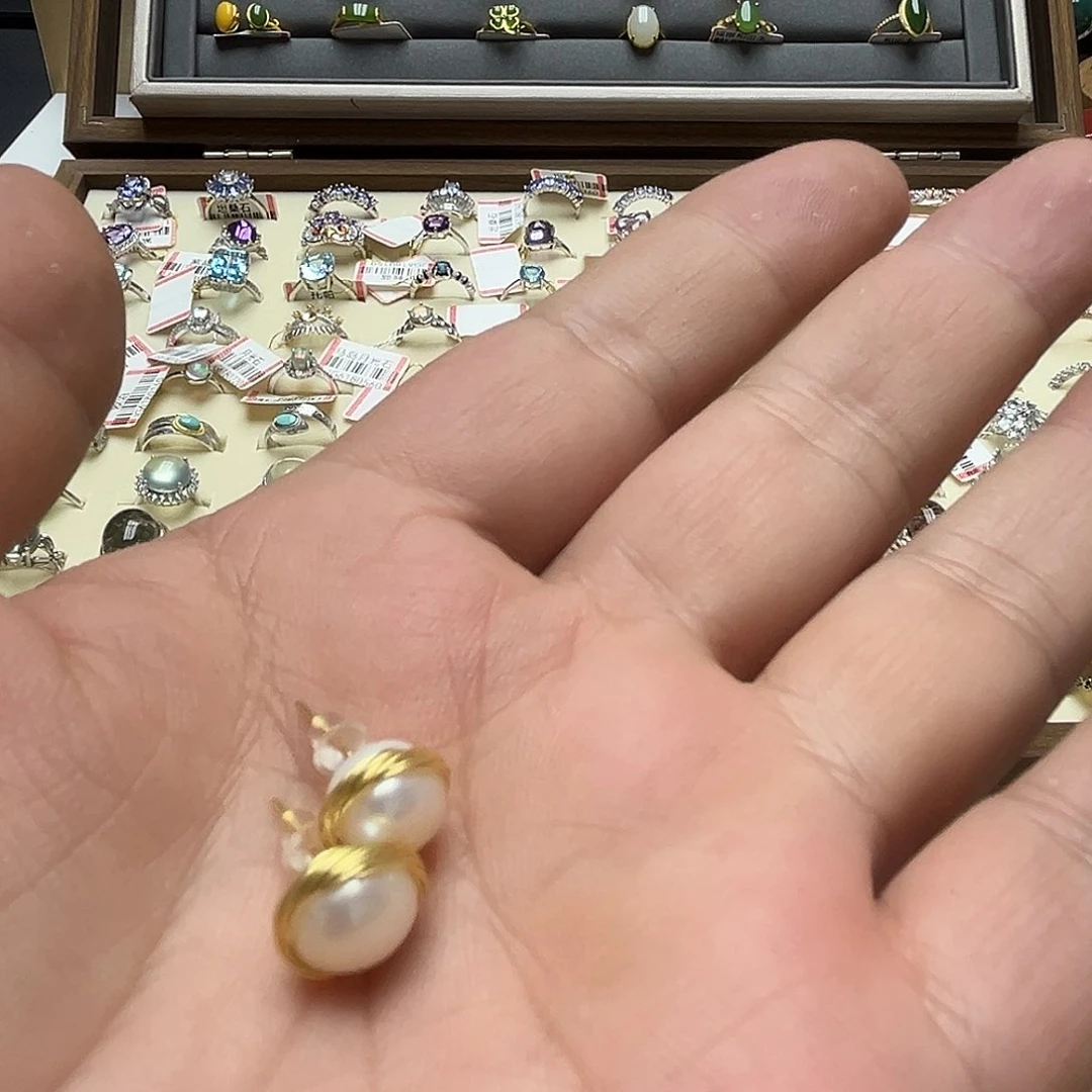 和田玉（糖玉）未镶嵌珠宝奇石