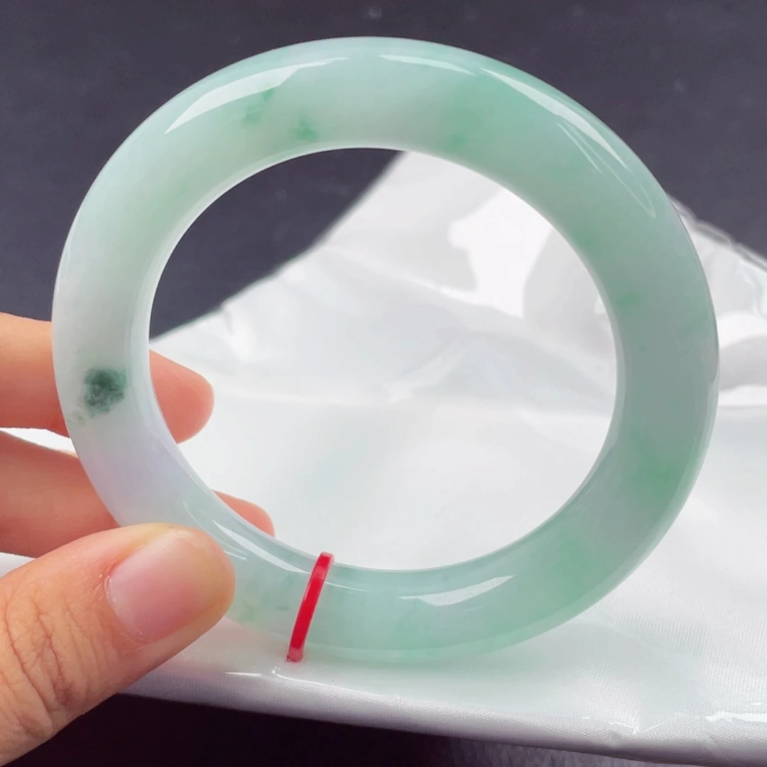 翡翠未镶嵌手镯（圆镯）5657圈