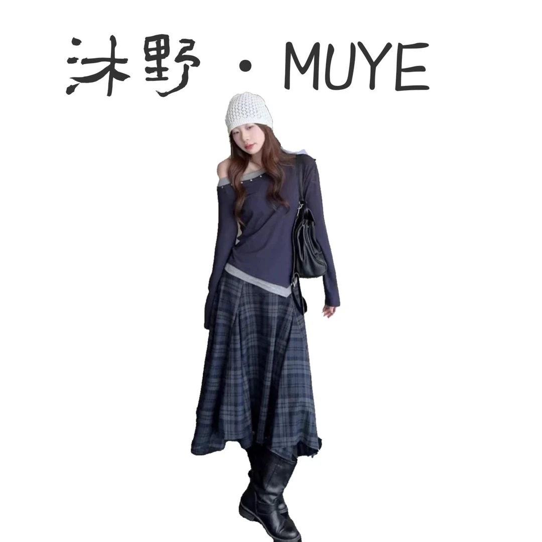 沐野·MUYE新款时尚设计感斜肩上衣+不规则格子半身裙【215】