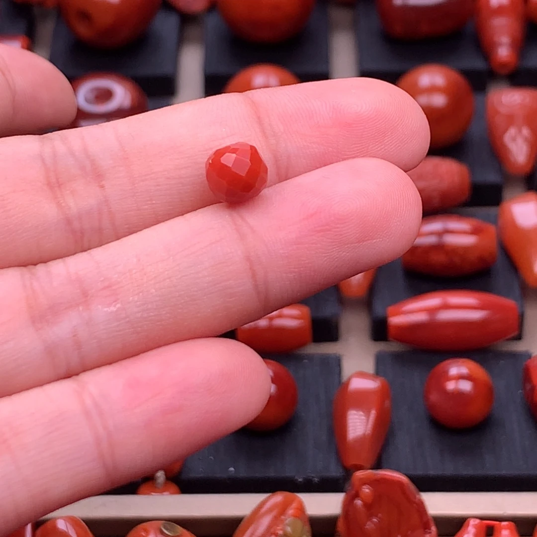 南红玛瑙未镶嵌原矿无相老型7,3mm