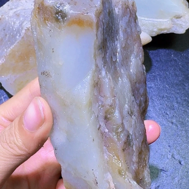和田玉未镶嵌珠宝半成品