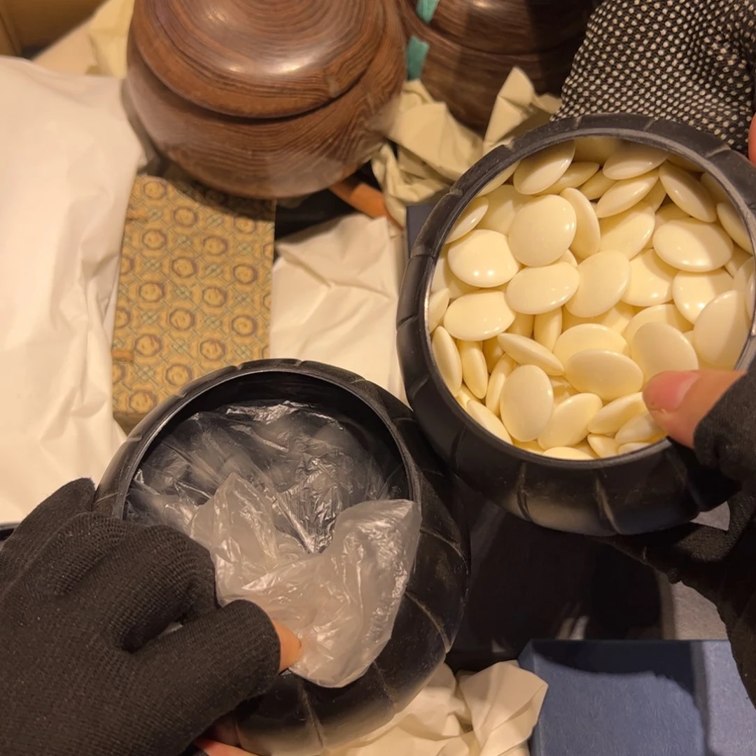 O***哥瓷片哈哈哈哈哈哈哈哈