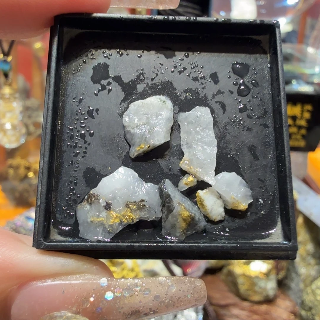 随1g聚金阁天然明金矿标