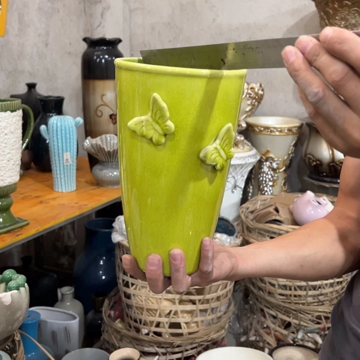 陶瓷花瓶摆件外贸出口（微瑕）高25口14公分