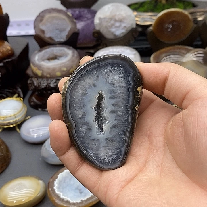 摆件紫晶未镶嵌晶洞
