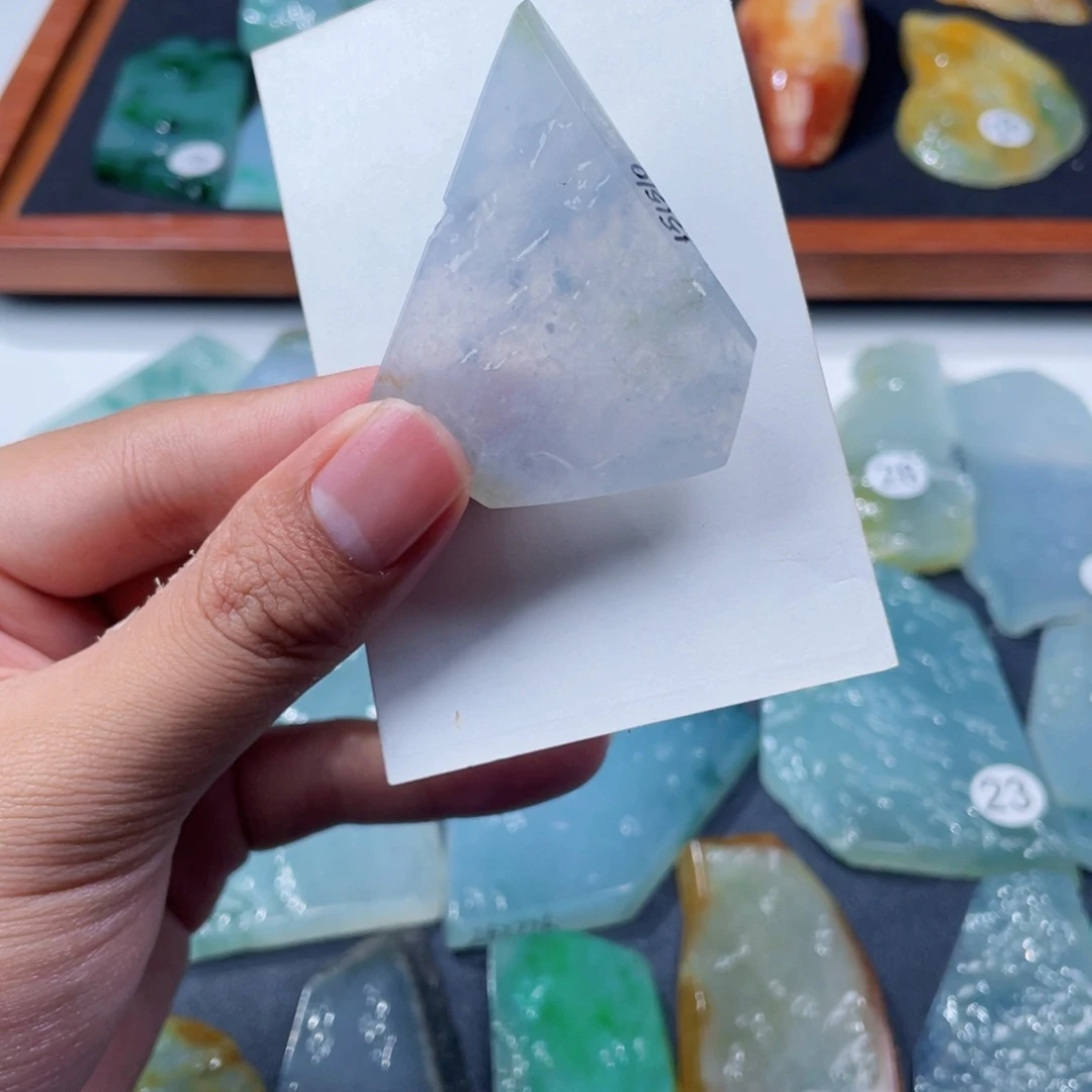 定制翡翠未镶嵌小挂件料