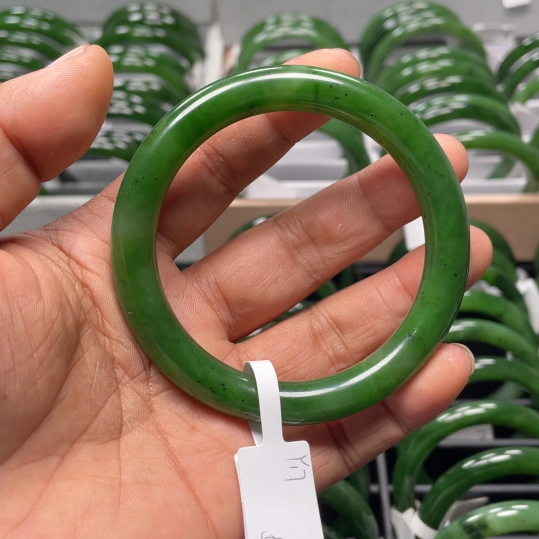 和田玉（碧玉）未镶嵌手镯瑕疵款特漏