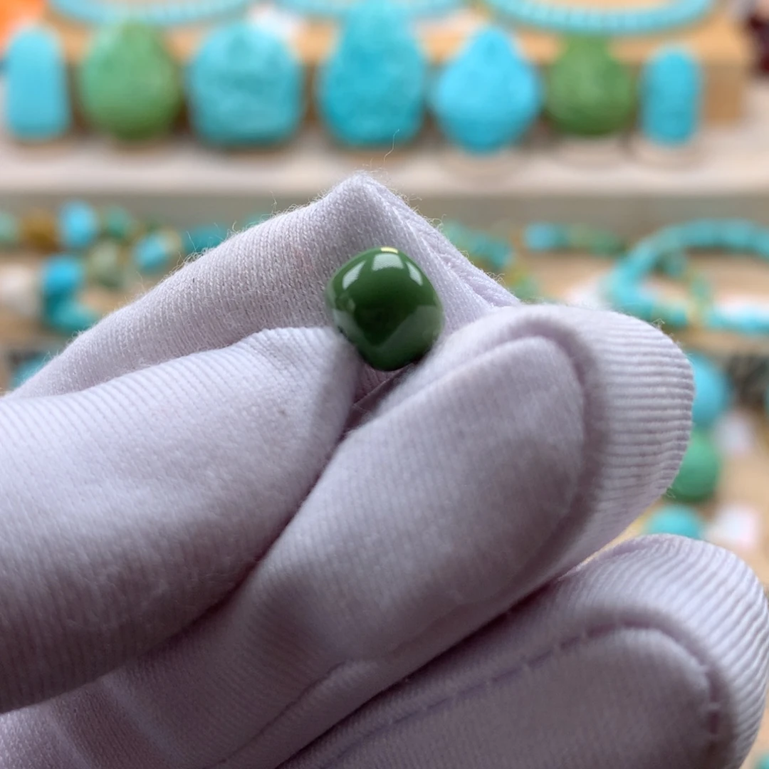 未镶嵌绿松石珠宝奇石