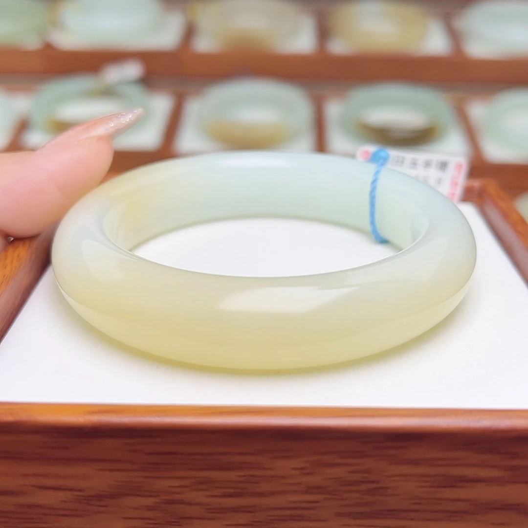 和田玉手镯未镶嵌53.1