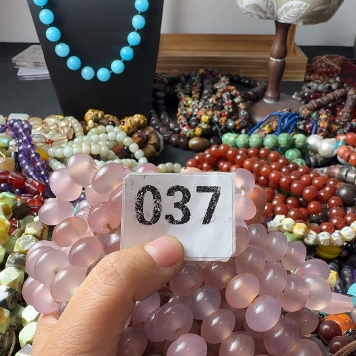 一***耐玛瑙/玉髓未镶嵌颈饰