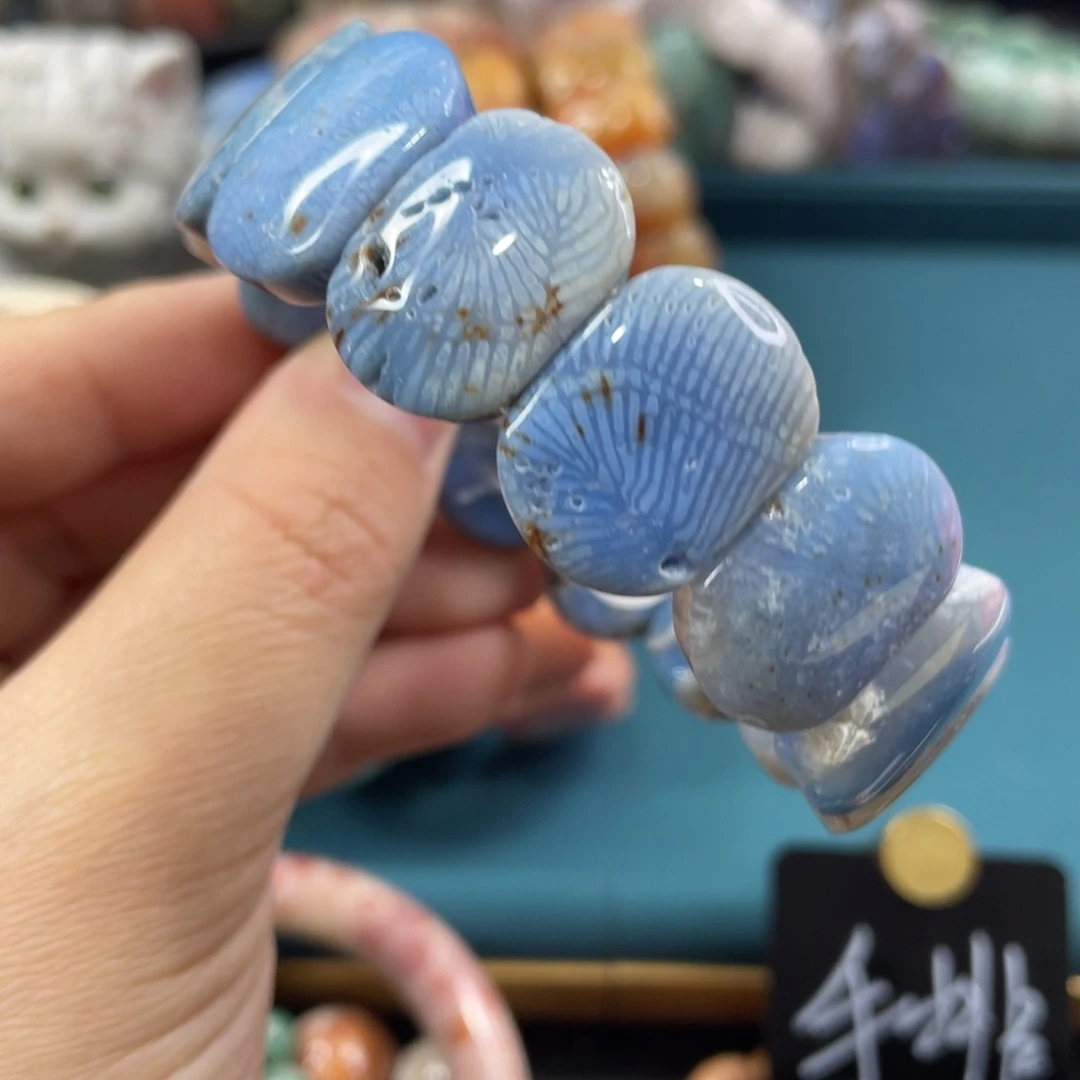 未镶嵌手镯硅化玉