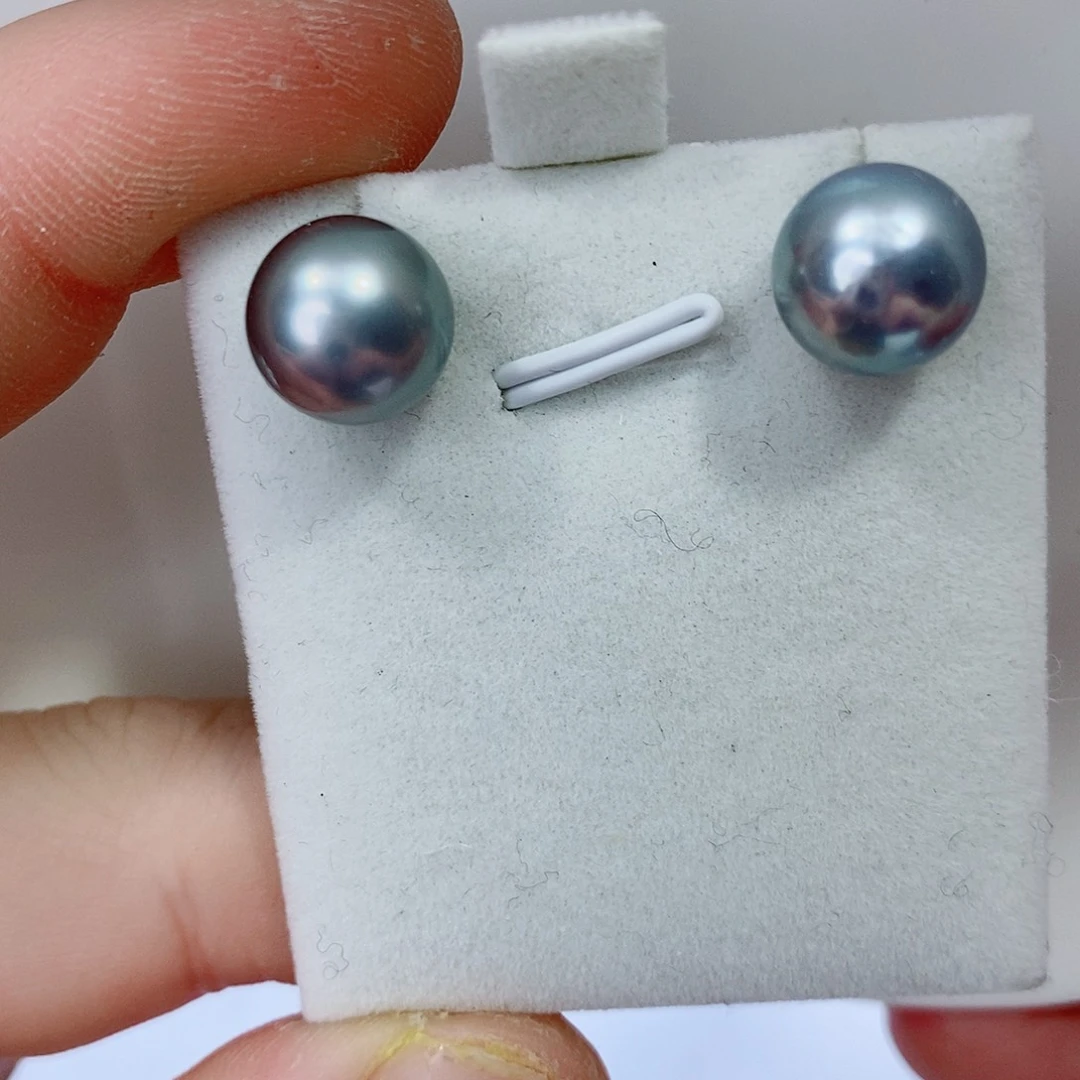 18K金镶嵌海水珍珠耳饰