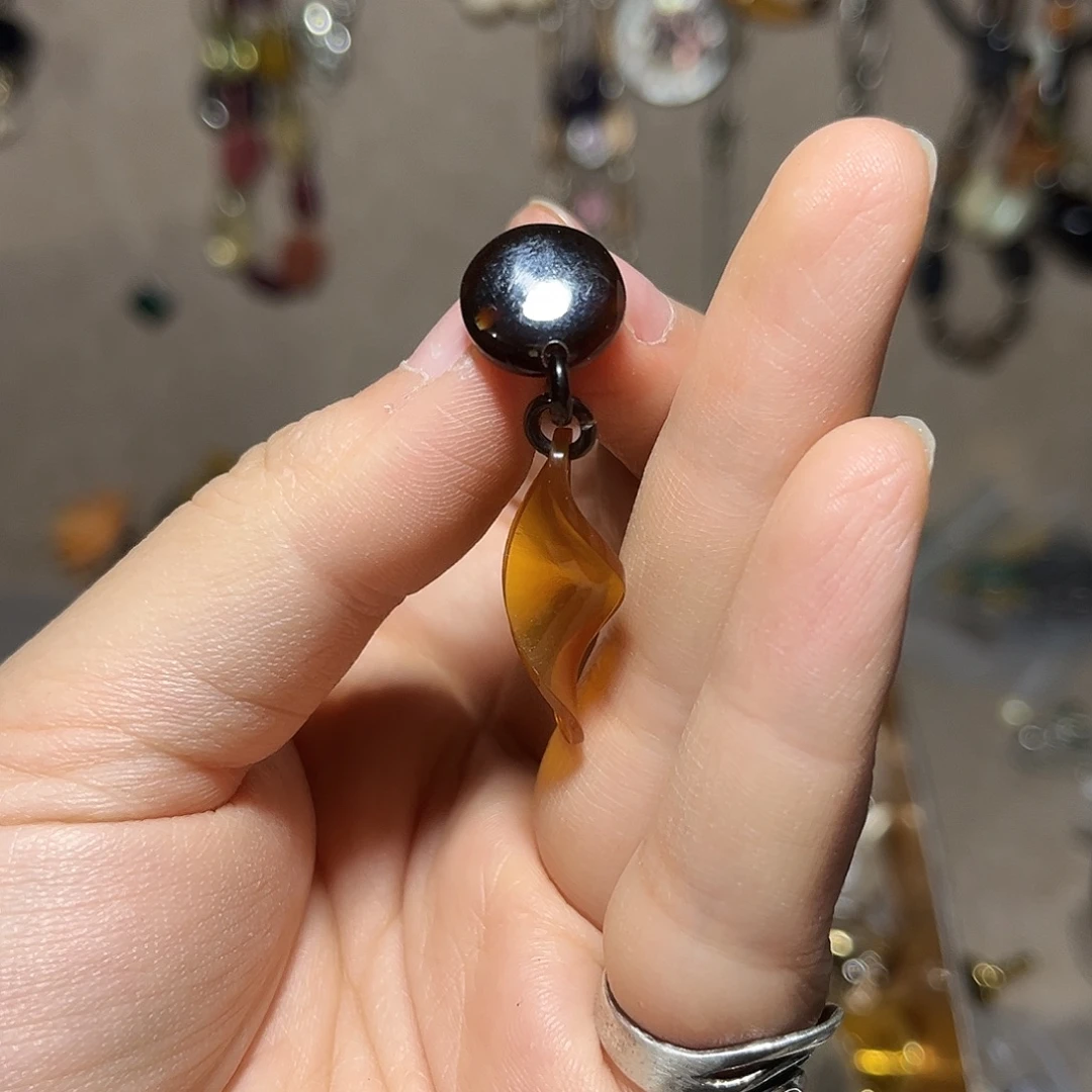旺***仔冒冒k18耳钉单只1枚