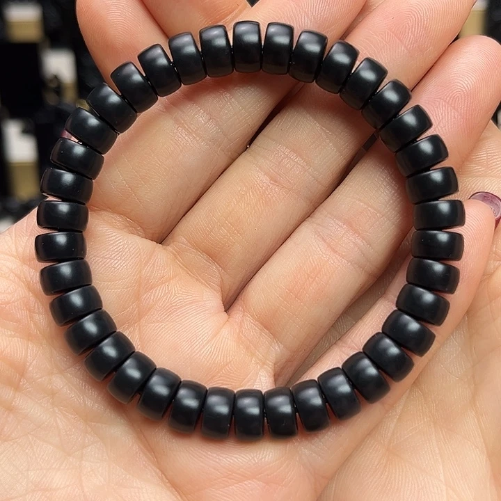 泰***击和田玉（墨玉）未镶嵌手链卡9药片