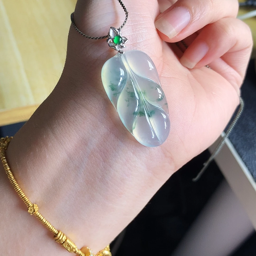 吊坠(不含链)18K金镶嵌翡翠叶子