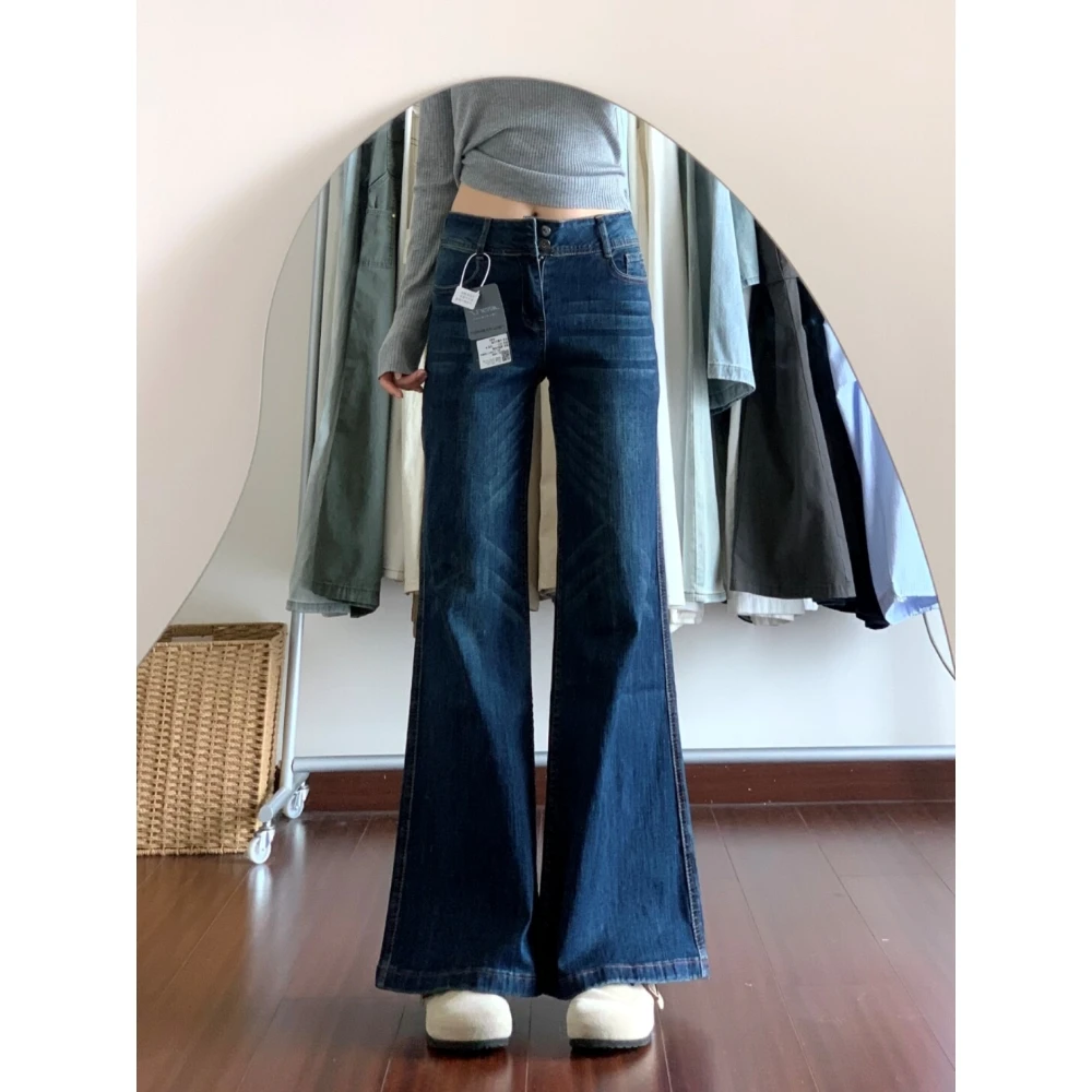 美式复古深蓝微喇牛仔裤女2025秋季新款显瘦不贴腿辣妹直筒喇叭裤