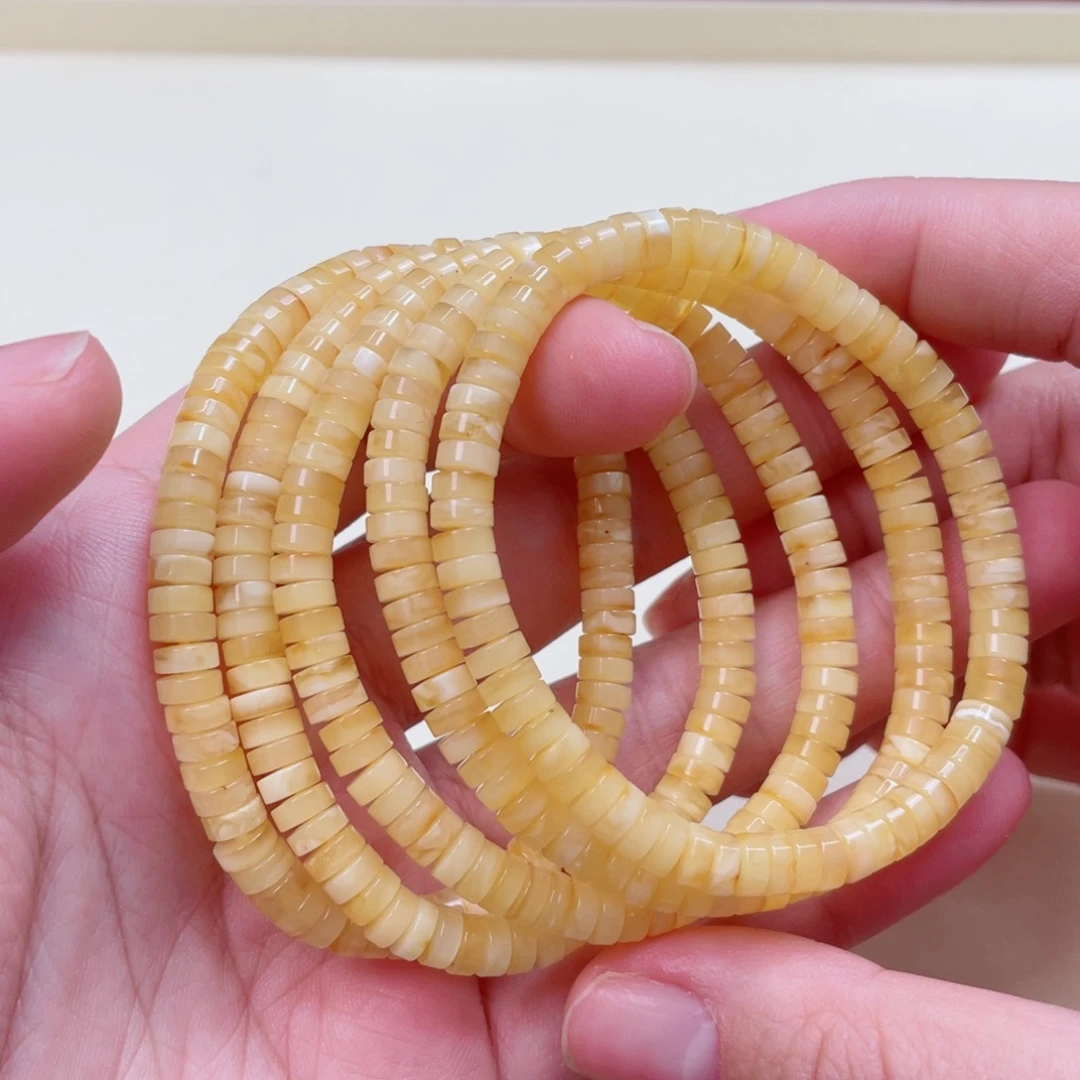 蜜蜡未镶嵌裸石多样性发其中一个