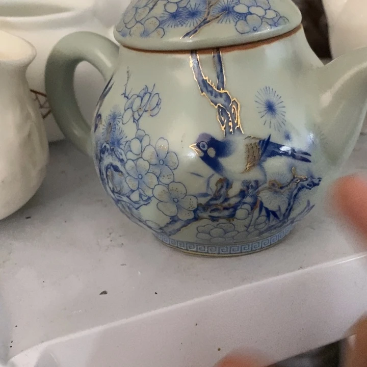 陶瓷艺术品及陶瓷壶壶
