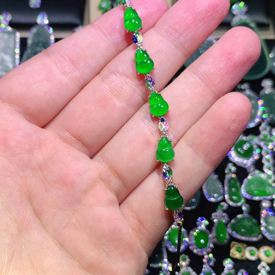 翡翠银S925镶嵌吊坠(赠链)