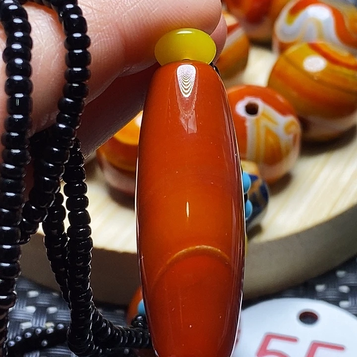 悠***姥玛瑙/玉髓未镶嵌颈饰