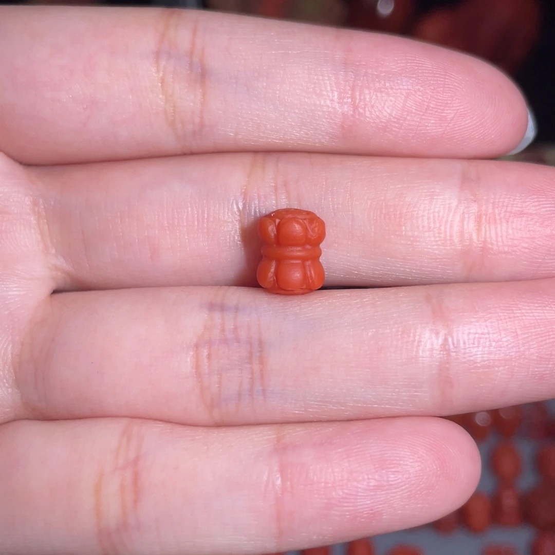 南红玛瑙未镶嵌并蒂莲7mm+