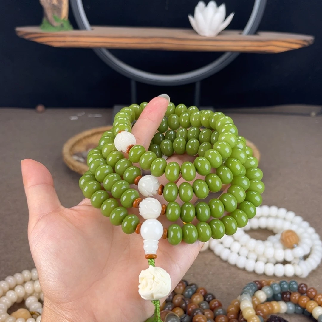 白玉菩提吊坠菩提