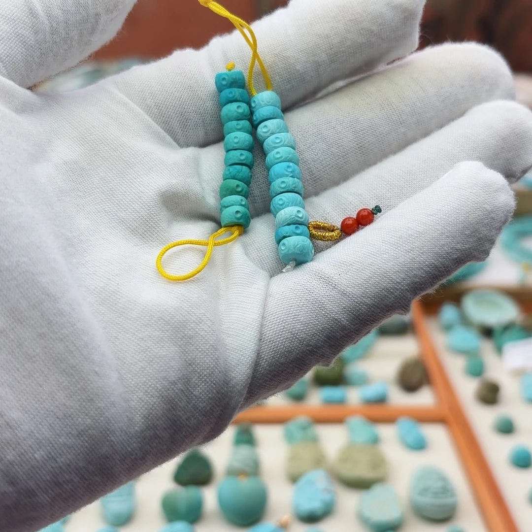 南红玛瑙未镶嵌珠宝奇石