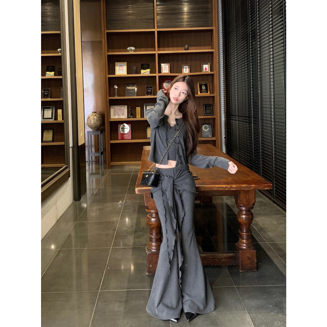 2025新款春装慵懒风韩版辣妹吊带上衣开衫外套微喇裙裤显瘦三件套