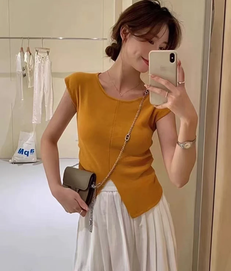 2025新款夏季新款简约开衩设计感短袖褶皱上衣冰丝针织上衣