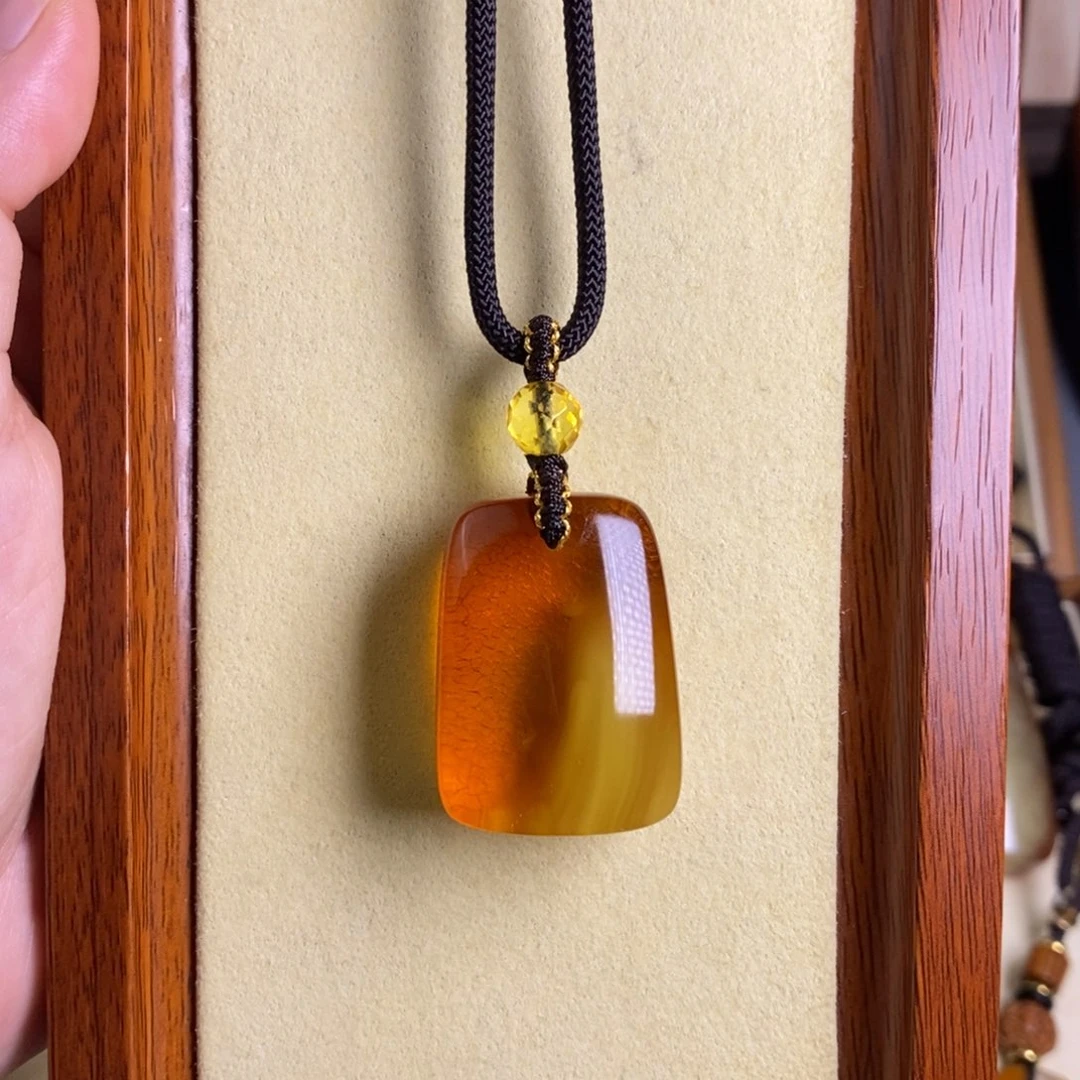 琥珀未镶嵌裸石大漠