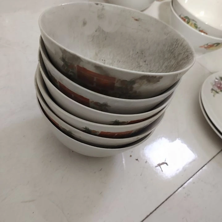 盘陈陶瓷盘子碗啥都有