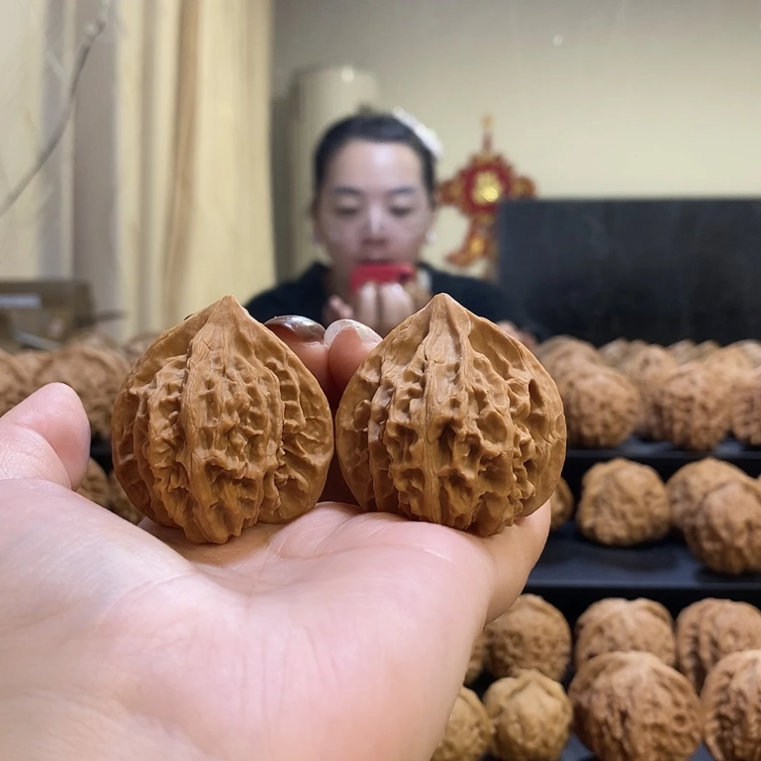 把件文玩核桃40➕野生灯笼有伤