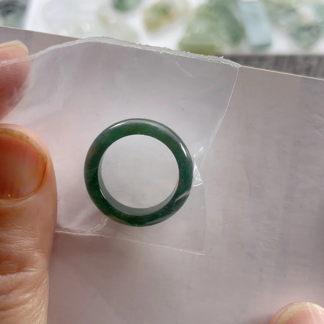 翡翠未镶嵌颈饰小***蓝戒圈