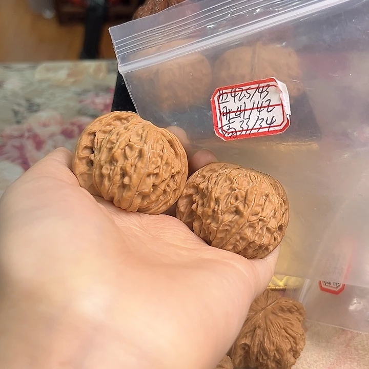 文玩核桃把件磨盘