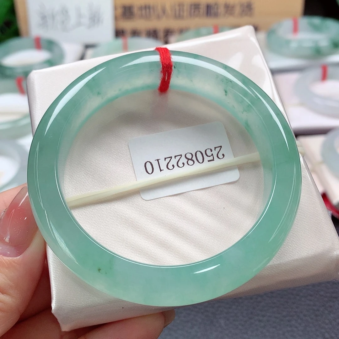 未镶嵌手镯翡翠天然a货翡翠，毕业收藏