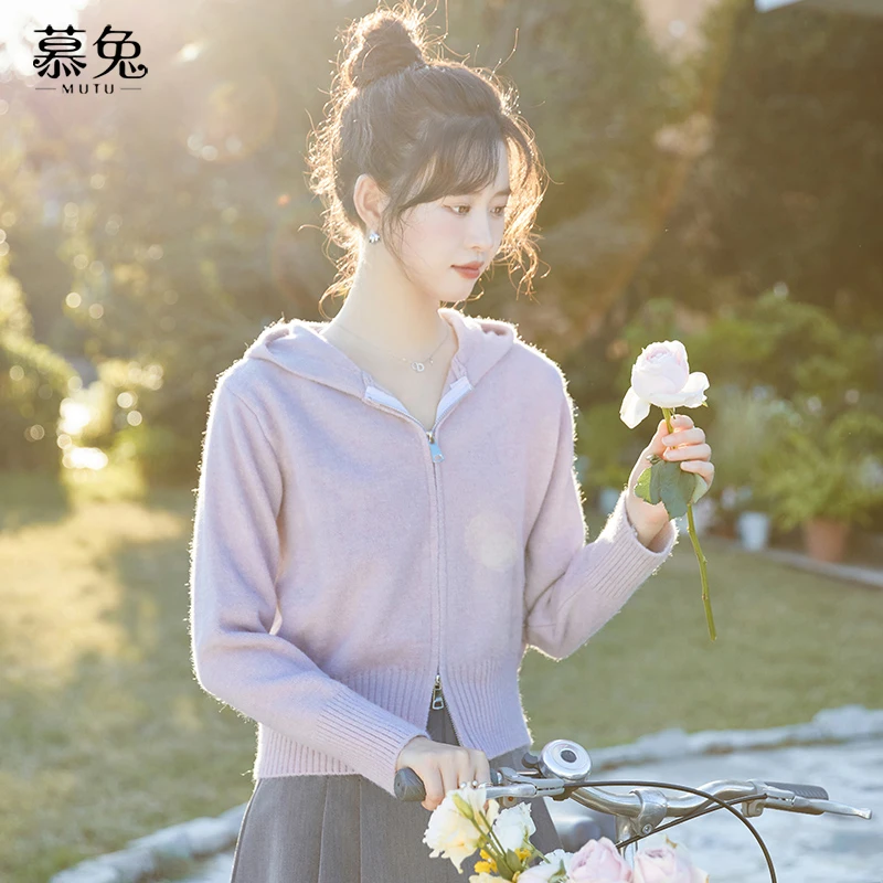慕兔甜美短款连帽双拉链毛衣外套女2025春季新款外搭紫色针织开衫