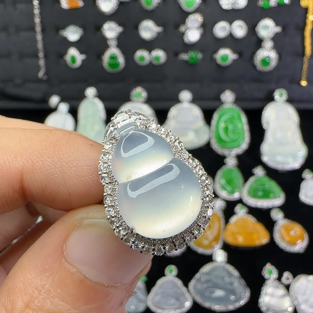 还***。翡翠18K金镶嵌戒指天然翡翠