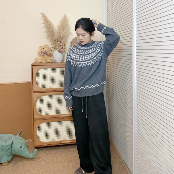 韩系费尔岛复古提花圆领毛衣秋冬慵懒风宽松潮流百搭插肩针织上衣