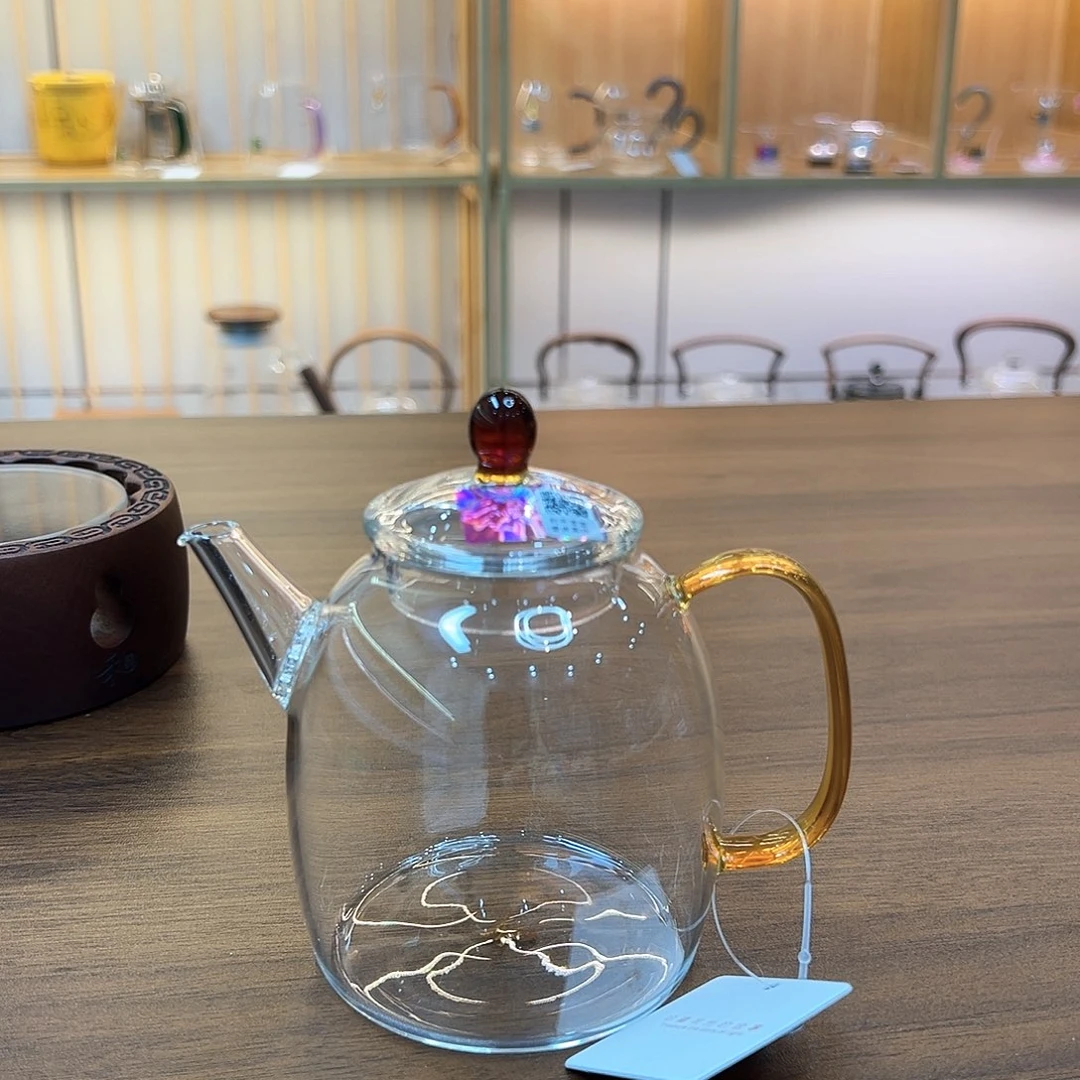 用***1禾器宴臣壶琥珀色