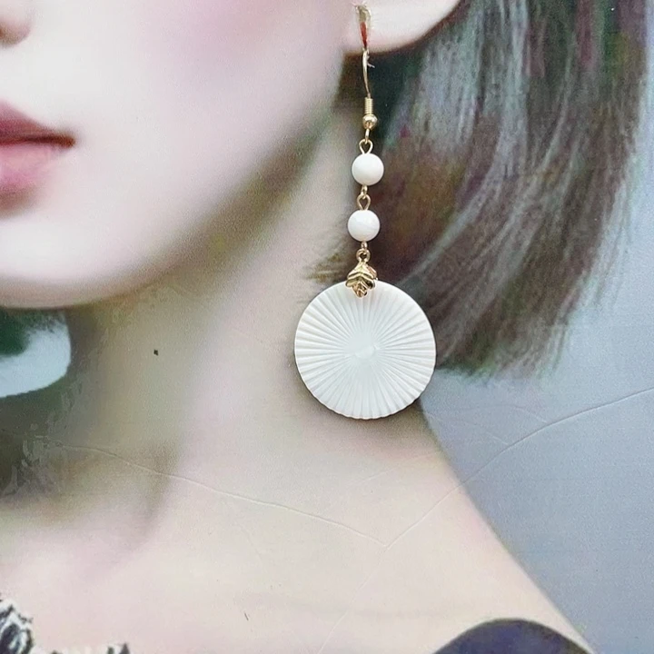 石英质玉合金耳钉