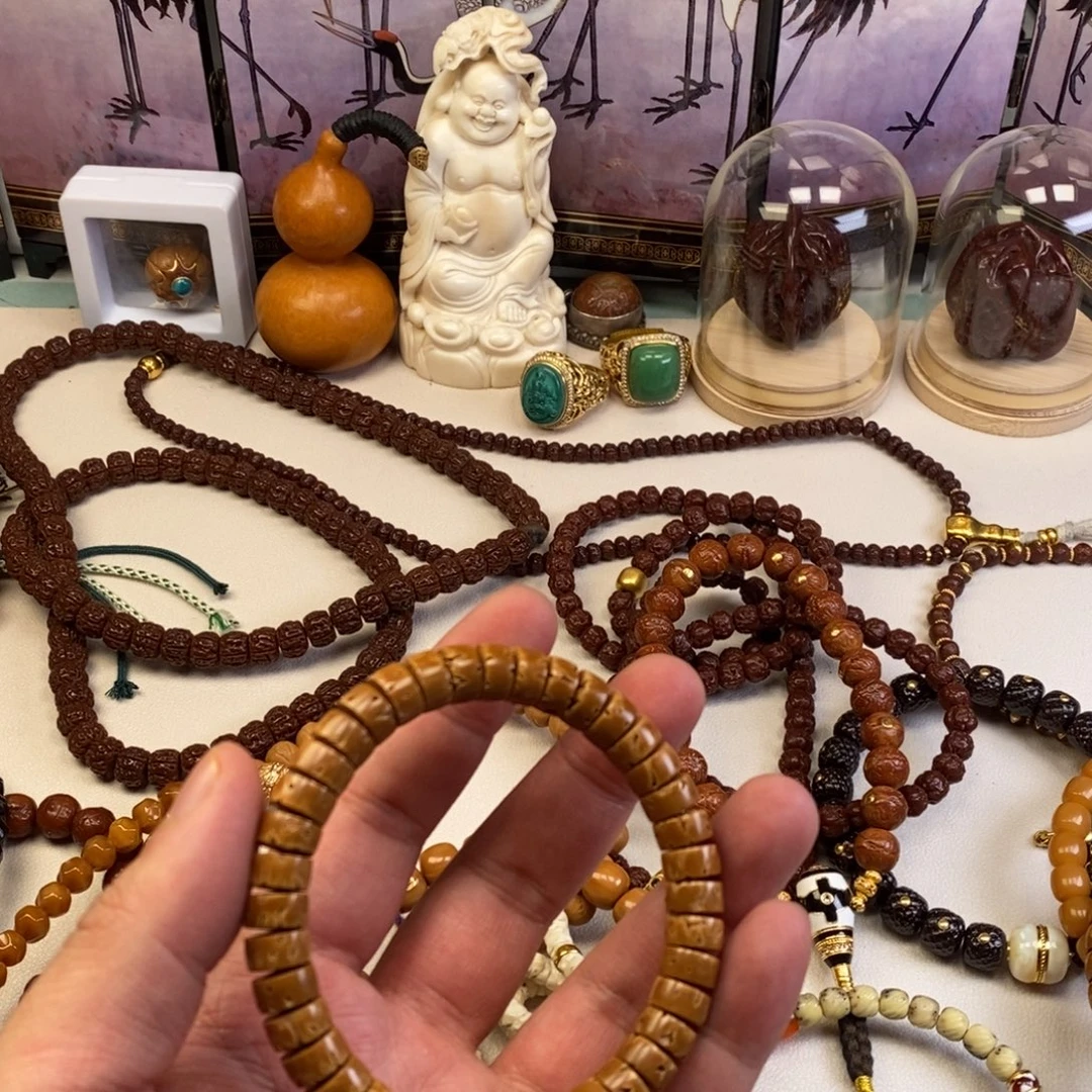 吊坠桃核。。。。。。。。。。