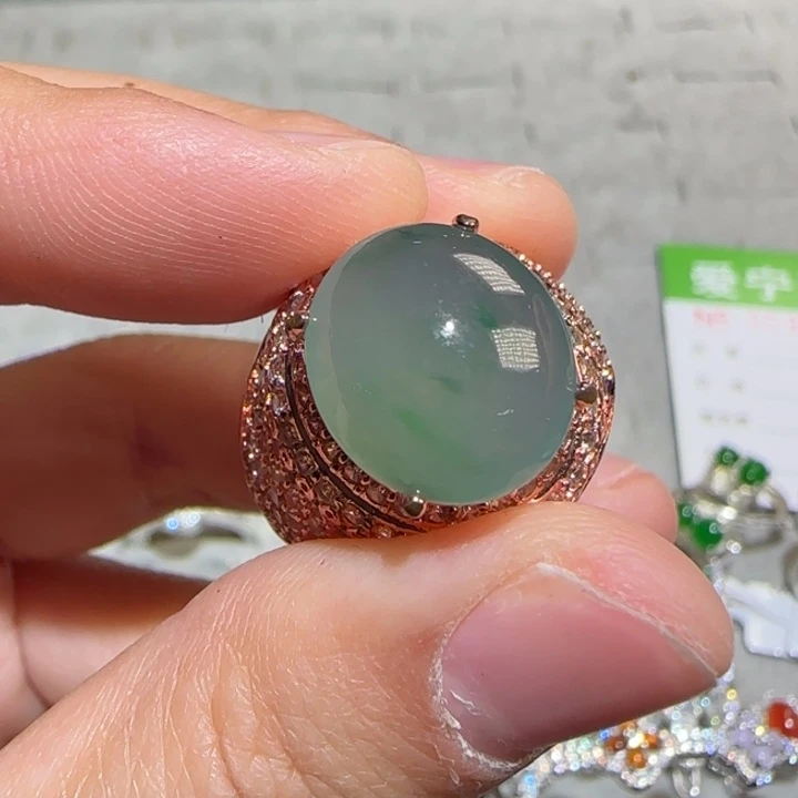 定制翡翠未镶嵌翡翠