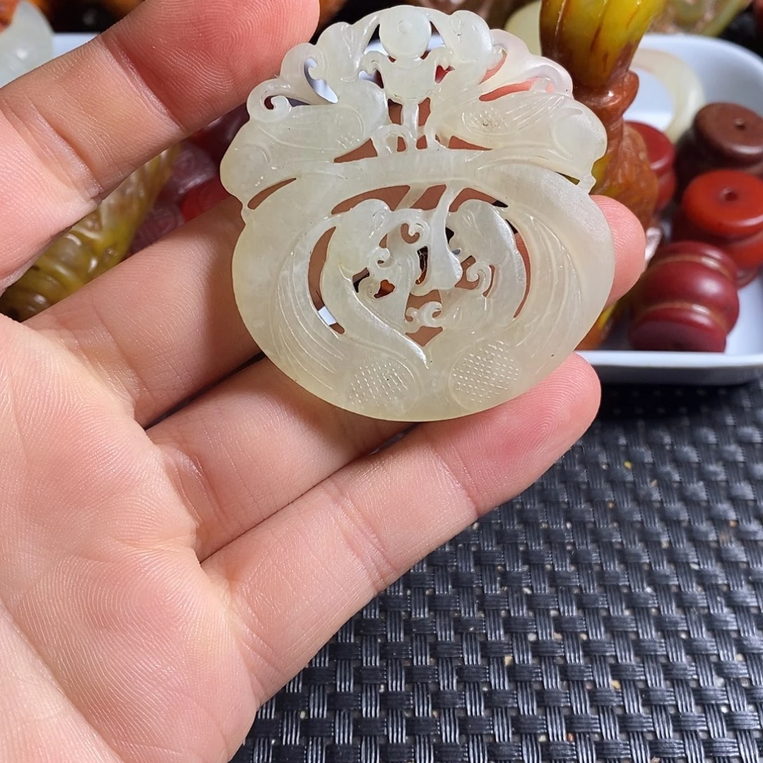 岫玉未镶嵌珠宝奇石