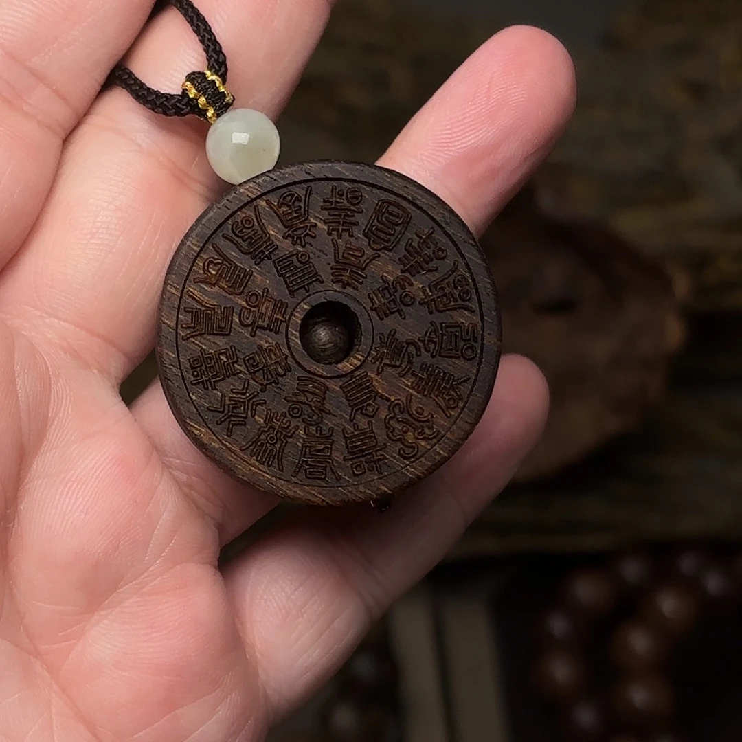 沉香吊坠越南芽庄绿奇楠玉化吊坠