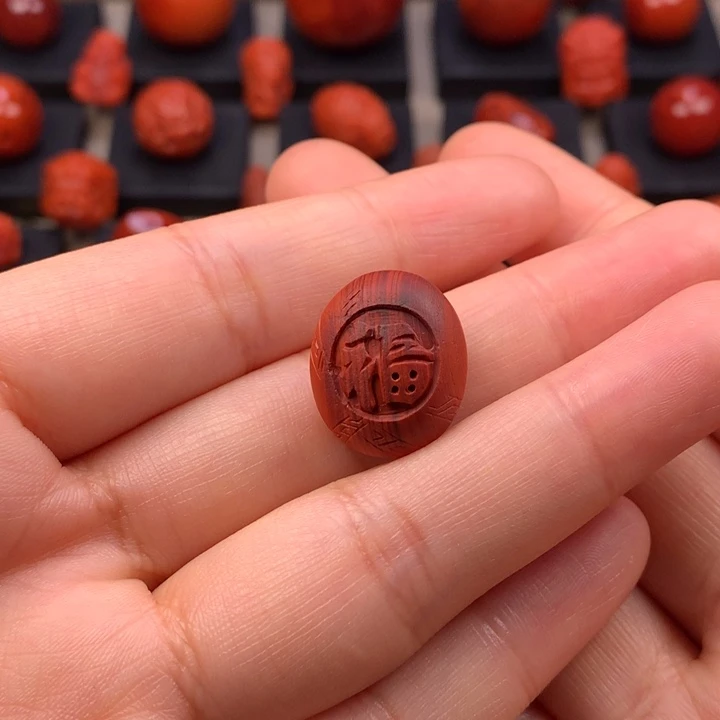 南红玛瑙未镶嵌包浆福牌15.5MM