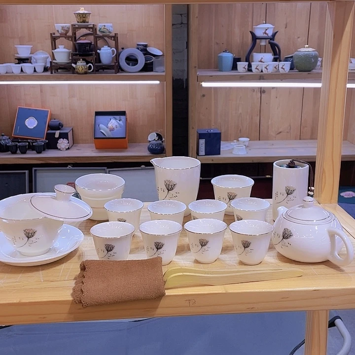 水墨莲蓬羊脂玉套装