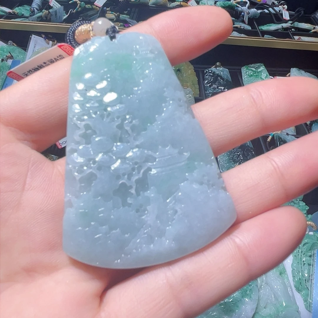 颈饰未镶嵌翡翠一个