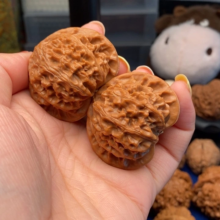 核桃38尺桃心宫灯已打底