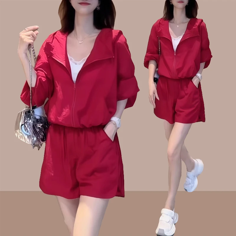 2025超火夏装一整套休闲慵懒风减龄红色外套短裤女运动防晒服套装
