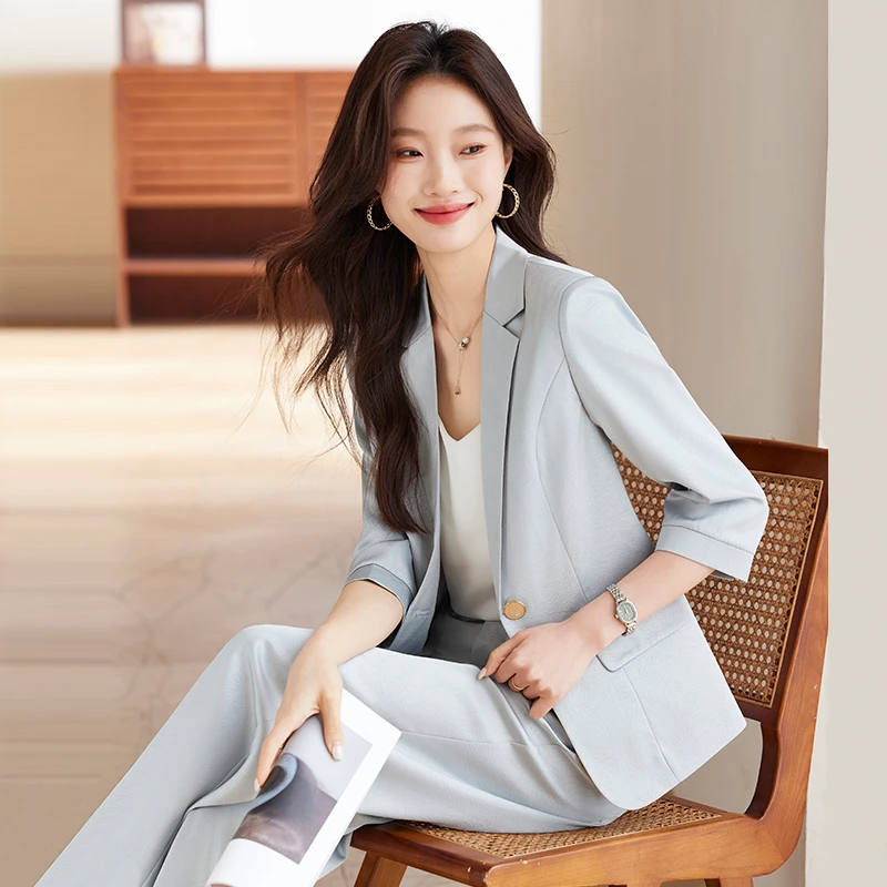 浅蓝色西装外套女春夏薄款2026新款小个子职业休闲七分袖西服套装